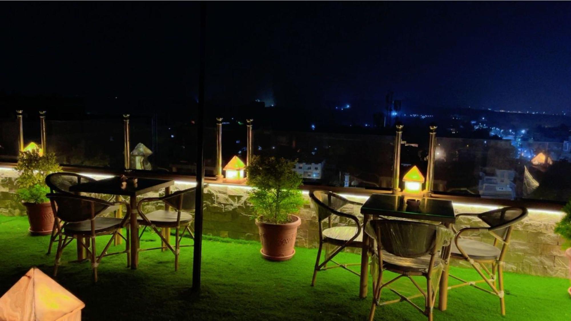 Pyramids Tower View Inn Nazlat as Sammān Exterior foto